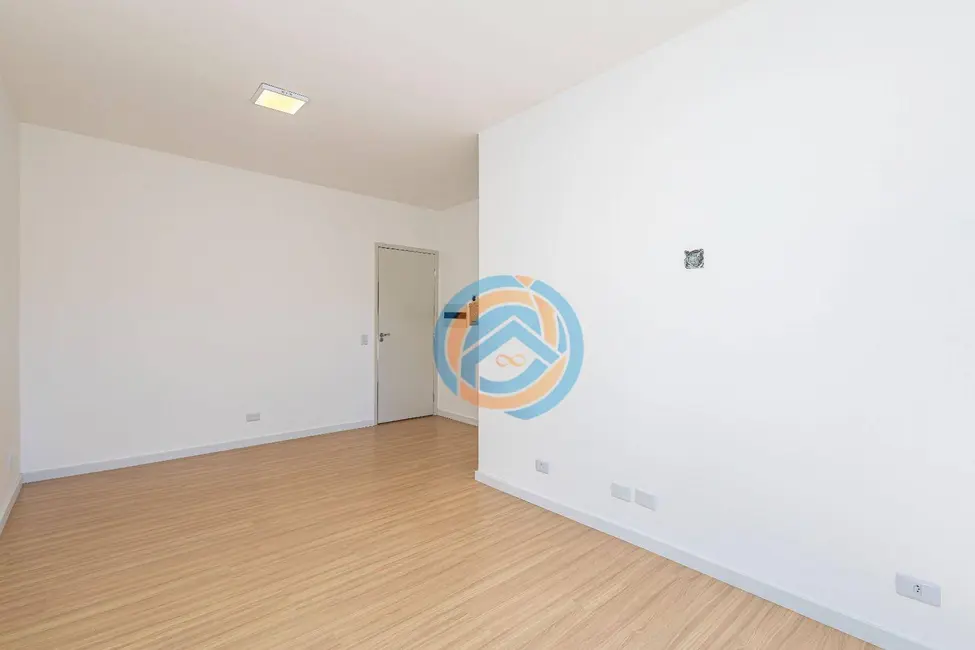 Foto 20 de Sobrado à venda, 210m2 em Santa Cândida, Curitiba - PR