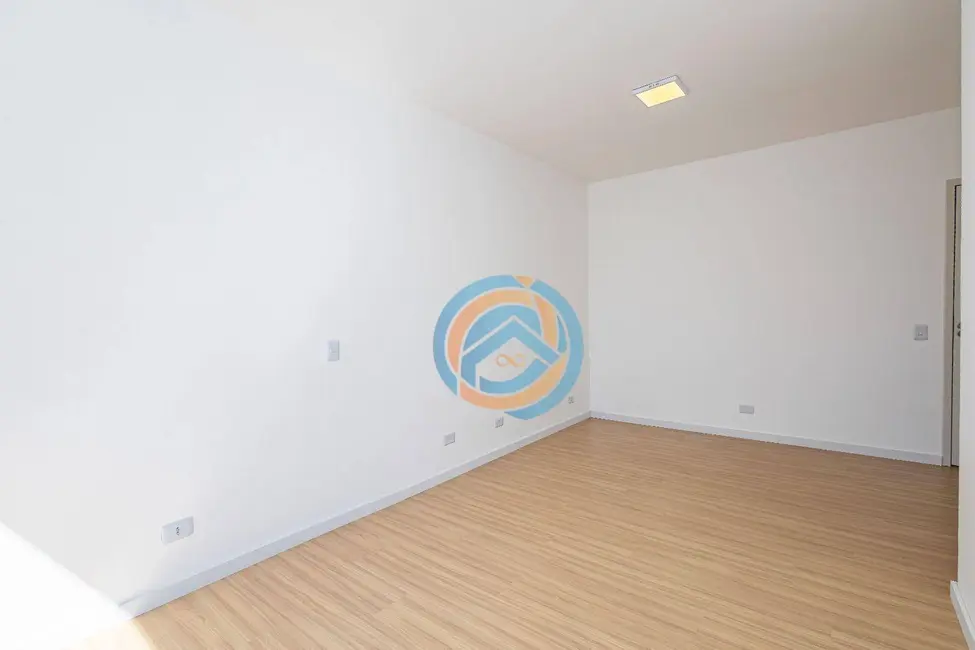 Foto 31 de Sobrado à venda, 210m2 em Santa Cândida, Curitiba - PR