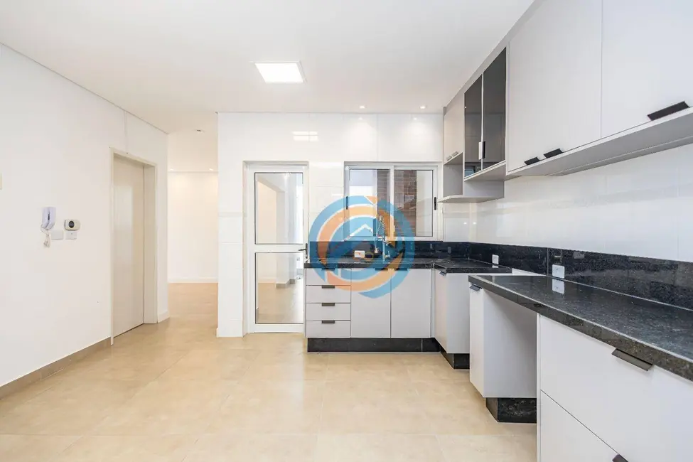 Foto 9 de Sobrado à venda, 210m2 em Santa Cândida, Curitiba - PR