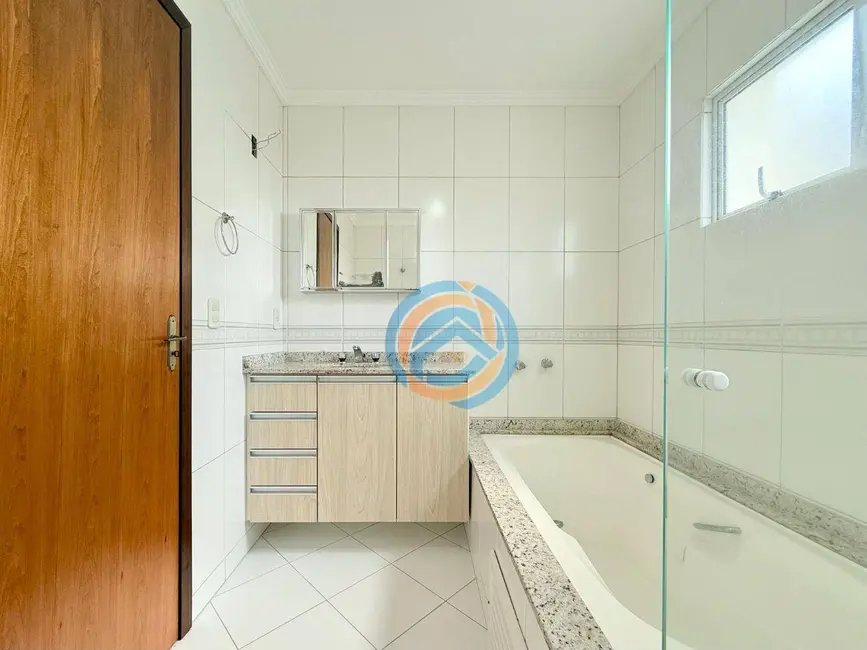 Foto 23 de Sobrado à venda, 145m2 em Uberaba, Curitiba - PR