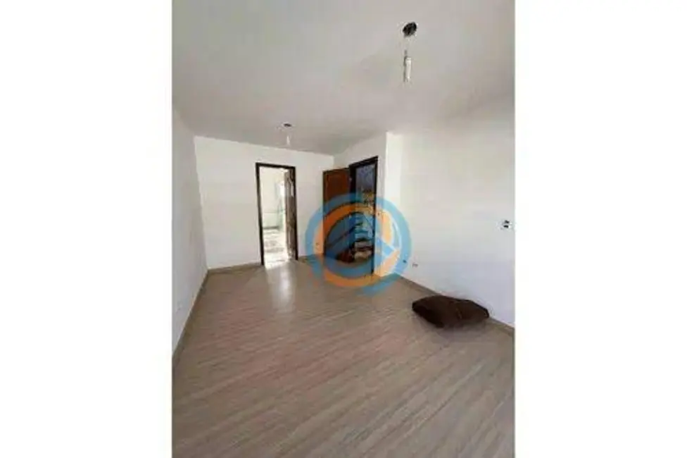 Sobrado à venda, 145m2 em Uberaba, Curitiba - PR - imagem 1 Foto 1 de Sobrado à venda, 145m2 em Uberaba, Curitiba - PR