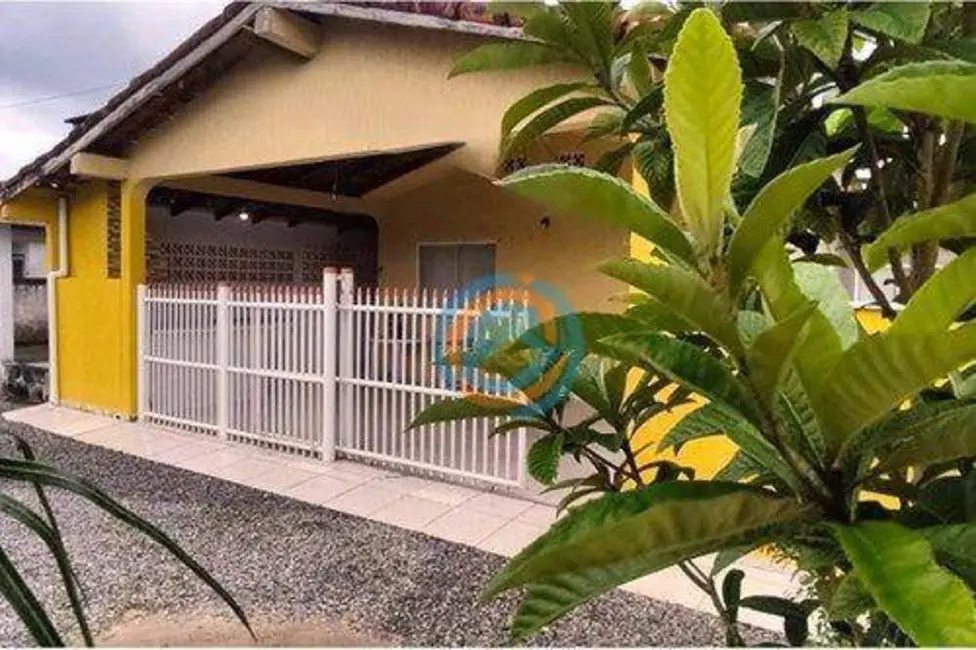 Foto 1 de Casa com 3 quartos à venda, 169m2 em Matinhos - PR