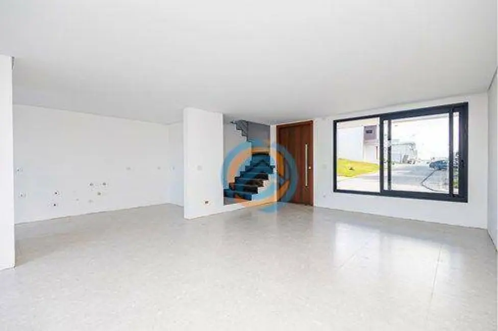 Foto 8 de Sobrado com 3 quartos à venda, 185m2 em Santa Cândida, Curitiba - PR