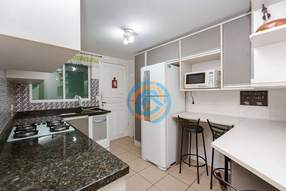 Foto 5 de Sobrado com 3 quartos à venda, 157m2 em Xaxim, Curitiba - PR