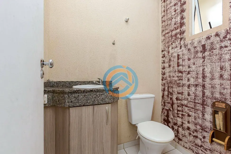 Foto 4 de Sobrado com 3 quartos à venda, 157m2 em Xaxim, Curitiba - PR