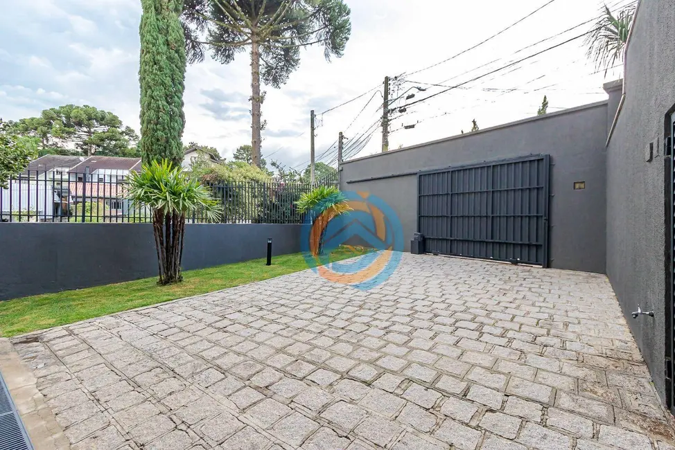 Foto 3 de Sobrado com 6 quartos à venda, 360m2 em Vista Alegre, Curitiba - PR