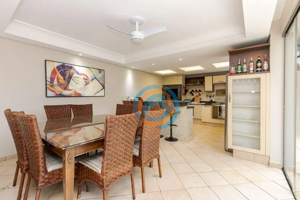 Foto 8 de Sobrado com 6 quartos à venda, 360m2 em Vista Alegre, Curitiba - PR