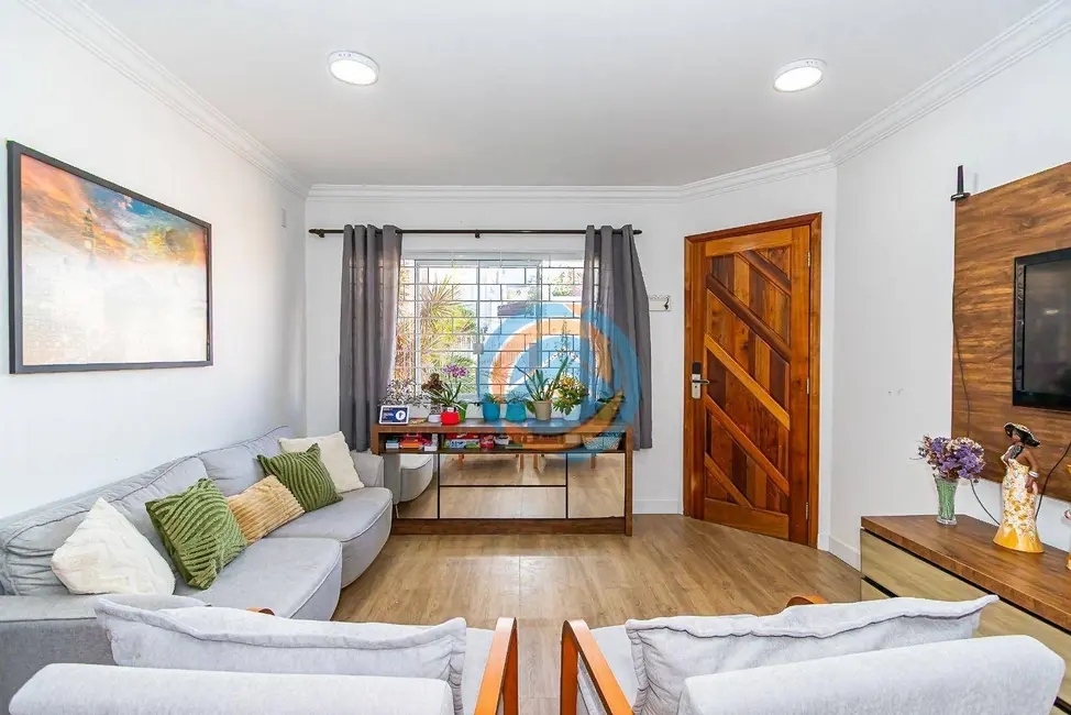 Sobrado com 3 quartos à venda, 117m2 em Guabirotuba, Curitiba - PR - imagem 3 Foto 3 de Sobrado com 3 quartos à venda, 117m2 em Guabirotuba, Curitiba - PR