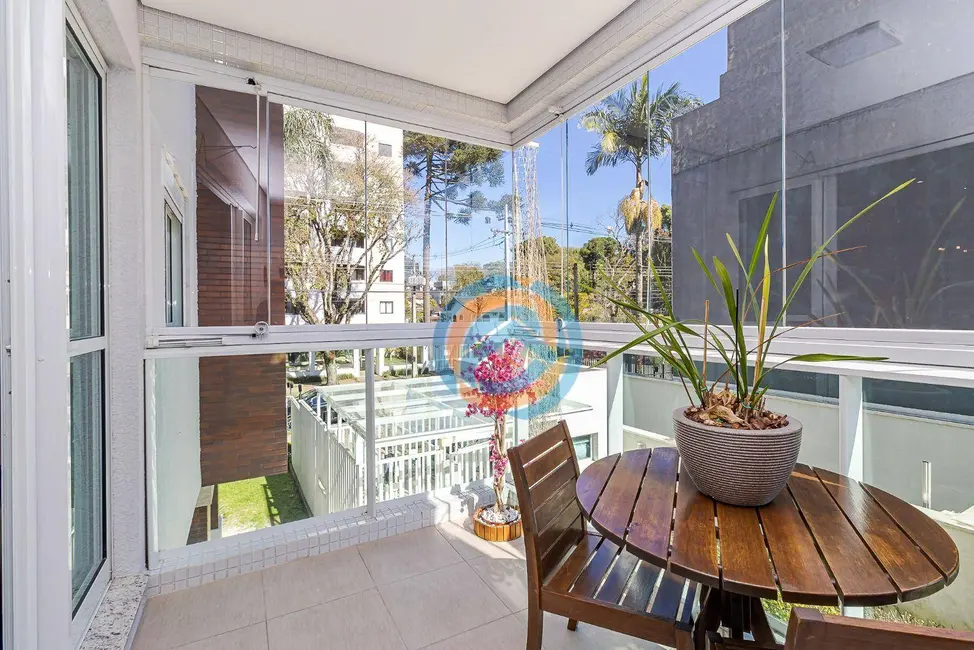 Apartamento com 3 quartos à venda, 141m2 em Água Verde, Curitiba - PR - imagem 4 Foto 4 de Apartamento com 3 quartos à venda, 141m2 em Água Verde, Curitiba - PR