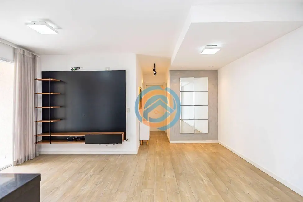 Apartamento com 2 quartos à venda, 97m2 em Água Verde, Curitiba - PR - imagem 8 Foto 8 de Apartamento com 2 quartos à venda, 97m2 em Água Verde, Curitiba - PR