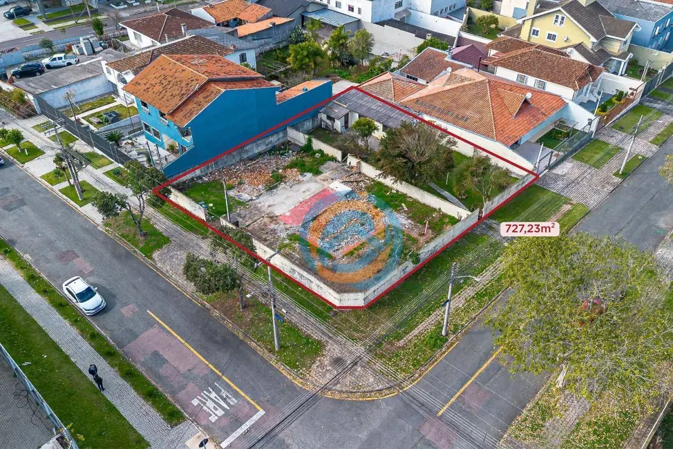 Foto 2 de Terreno / Lote à venda, 727m2 em Parolin, Curitiba - PR