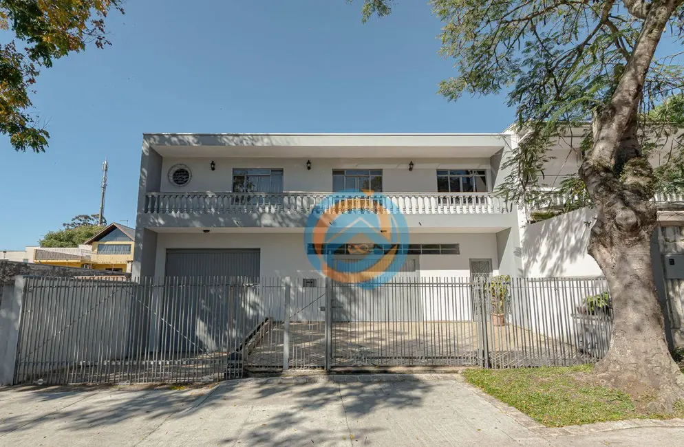 Sobrado com 4 quartos à venda, 480m2 em Fanny, Curitiba - PR - imagem 4 Foto 4 de Sobrado com 4 quartos à venda, 480m2 em Fanny, Curitiba - PR