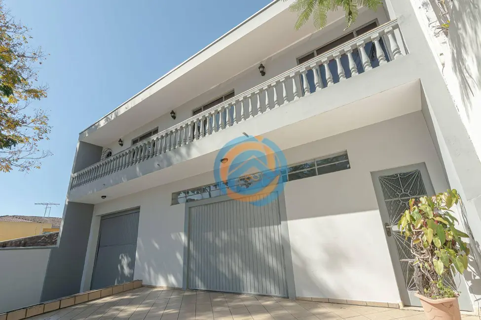 Sobrado com 4 quartos à venda, 480m2 em Fanny, Curitiba - PR - imagem 3 Foto 3 de Sobrado com 4 quartos à venda, 480m2 em Fanny, Curitiba - PR