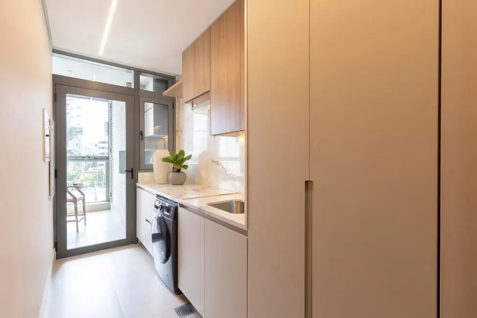 Apartamento com 3 quartos à venda, 294m2 em Batel, Curitiba - PR - imagem 5 Foto 5 de Apartamento com 3 quartos à venda, 294m2 em Batel, Curitiba - PR