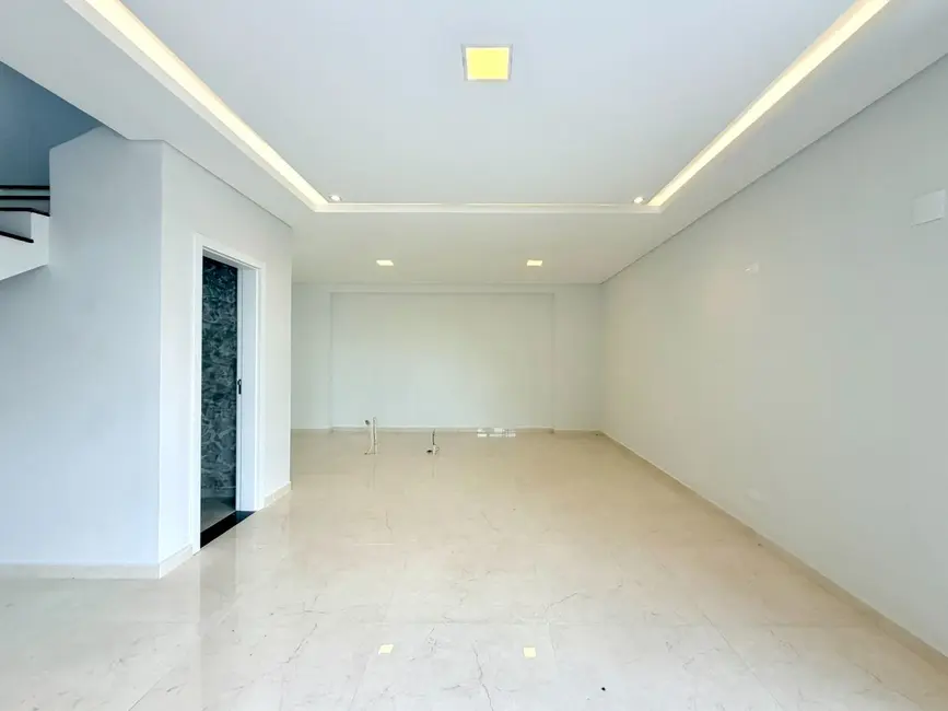 Foto 3 de Sobrado com 3 quartos à venda, 158m2 em Costeira, Sao Jose Dos Pinhais - PR