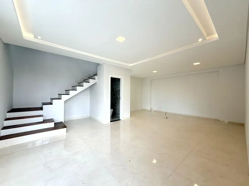 Foto 2 de Sobrado com 3 quartos à venda, 158m2 em Costeira, Sao Jose Dos Pinhais - PR