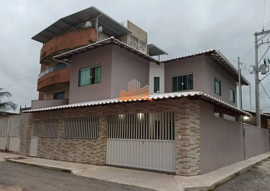 Foto 1 de Casa com 5 quartos à venda, 180m2 em Santa Paula II, Vila Velha - ES