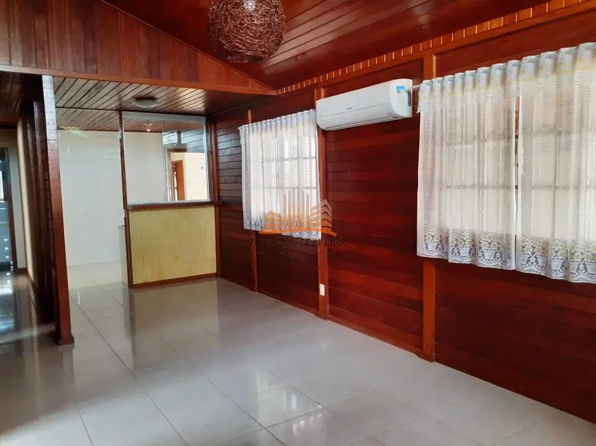 Casa com 6 quartos à venda, 360m2 em Balneário Ponta da Fruta, Vila Velha - ES - imagem 2 Foto 2 de Casa com 6 quartos à venda, 360m2 em Balneário Ponta da Fruta, Vila Velha - ES