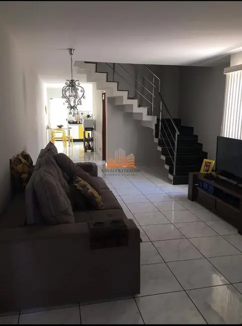 Casa com 3 quartos à venda, 90m2 em Interlagos, Vila Velha - ES - imagem 3 Foto 3 de Casa com 3 quartos à venda, 90m2 em Interlagos, Vila Velha - ES