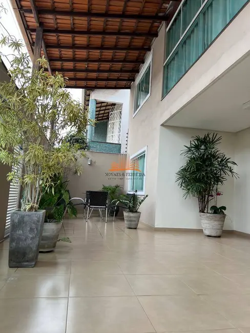 Foto 3 de Apartamento com 4 quartos à venda em Jardim Guadalajara, Vila Velha - ES