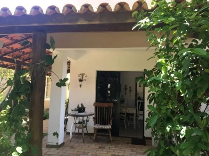 Casa de Condomínio com 4 quartos à venda, 300m2 em Lauro De Freitas - BA - imagem 3 Foto 3 de Casa de Condomínio com 4 quartos à venda, 300m2 em Lauro De Freitas - BA