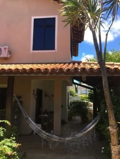 Foto 2 de Casa de Condomínio com 4 quartos à venda, 300m2 em Lauro De Freitas - BA