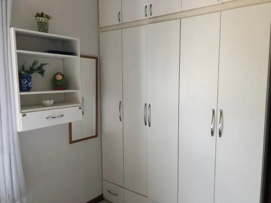 Casa de Condomínio com 4 quartos à venda, 300m2 em Lauro De Freitas - BA - imagem 9 Foto 9 de Casa de Condomínio com 4 quartos à venda, 300m2 em Lauro De Freitas - BA
