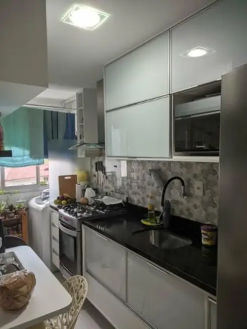 Foto 2 de Apartamento com 2 quartos à venda, 64m2 em Lauro De Freitas - BA