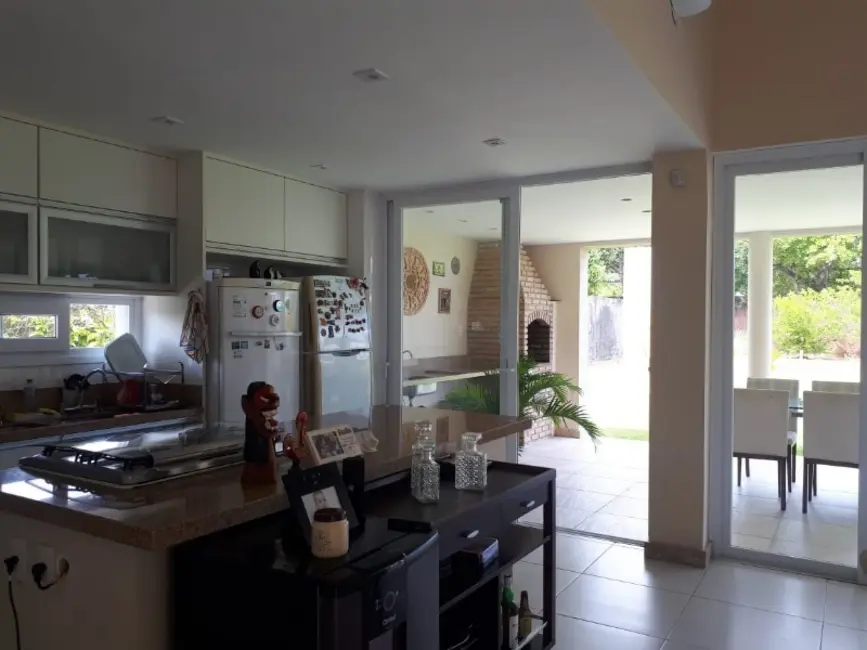 Foto 9 de Casa de Condomínio com 4 quartos à venda, 287m2 em Camacari - BA