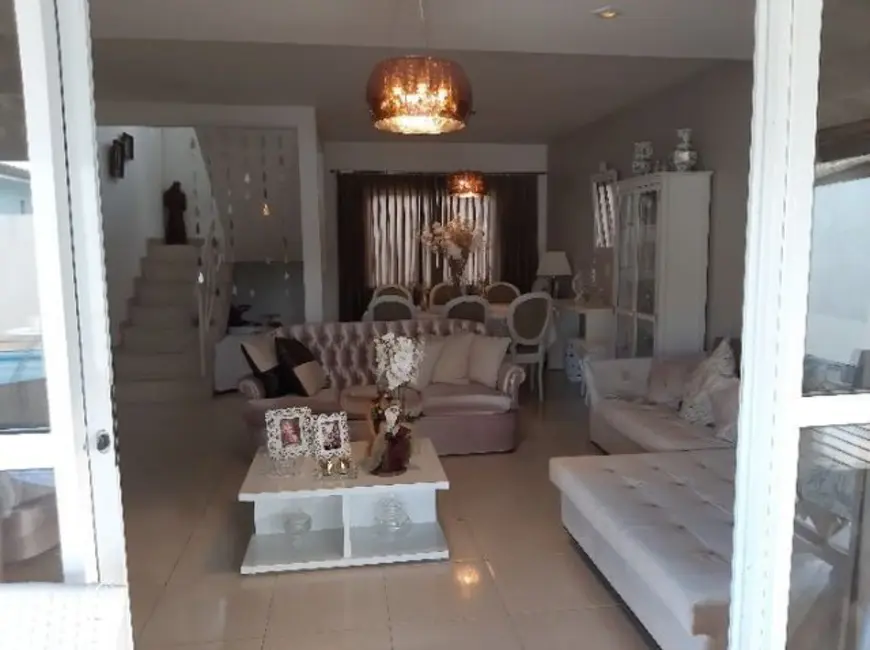 Casa com 3 quartos à venda, 302m2 em Buraquinho, Lauro De Freitas - BA - imagem 9 Foto 9 de Casa com 3 quartos à venda, 302m2 em Buraquinho, Lauro De Freitas - BA