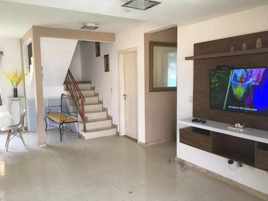 Casa com 4 quartos à venda, 220m2 em Buraquinho, Lauro De Freitas - BA - imagem 4 Foto 4 de Casa com 4 quartos à venda, 220m2 em Buraquinho, Lauro De Freitas - BA