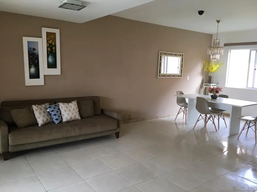 Casa com 4 quartos à venda, 220m2 em Buraquinho, Lauro De Freitas - BA - imagem 5 Foto 5 de Casa com 4 quartos à venda, 220m2 em Buraquinho, Lauro De Freitas - BA