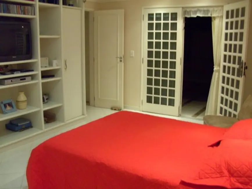 Casa com 5 quartos à venda, 400m2 em Ipitanga, Lauro De Freitas - BA - imagem 6 Foto 6 de Casa com 5 quartos à venda, 400m2 em Ipitanga, Lauro De Freitas - BA