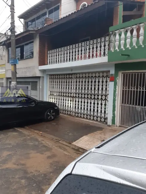 Sobrado com 3 quartos à venda, 256m2 em Cidade das Flores, Osasco - SP - imagem 3 Foto 3 de Sobrado com 3 quartos à venda, 256m2 em Cidade das Flores, Osasco - SP