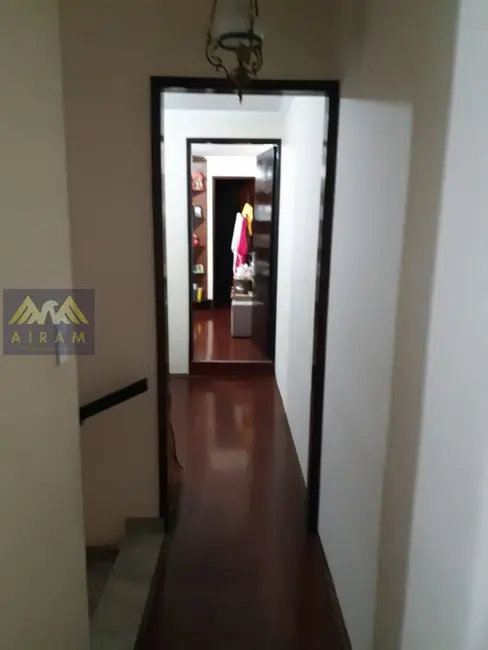 Sobrado com 3 quartos à venda, 256m2 em Cidade das Flores, Osasco - SP - imagem 4 Foto 4 de Sobrado com 3 quartos à venda, 256m2 em Cidade das Flores, Osasco - SP