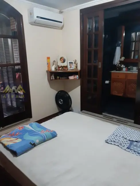 Sobrado com 3 quartos à venda, 256m2 em Cidade das Flores, Osasco - SP - imagem 5 Foto 5 de Sobrado com 3 quartos à venda, 256m2 em Cidade das Flores, Osasco - SP