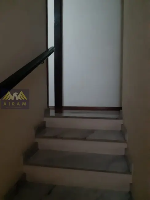 Sobrado com 3 quartos à venda, 256m2 em Cidade das Flores, Osasco - SP - imagem 7 Foto 7 de Sobrado com 3 quartos à venda, 256m2 em Cidade das Flores, Osasco - SP