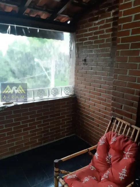 Sobrado com 3 quartos à venda, 256m2 em Cidade das Flores, Osasco - SP - imagem 8 Foto 8 de Sobrado com 3 quartos à venda, 256m2 em Cidade das Flores, Osasco - SP