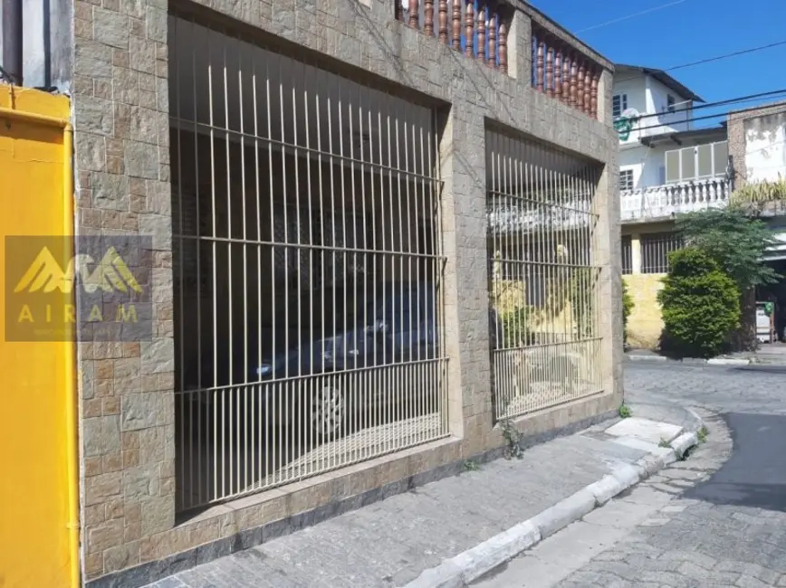 Sobrado com 5 quartos à venda, 203m2 em Bonfim, Osasco - SP - imagem 3 Foto 3 de Sobrado com 5 quartos à venda, 203m2 em Bonfim, Osasco - SP