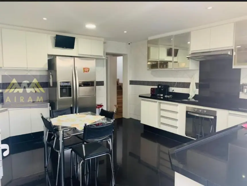 Foto 9 de Casa com 4 quartos à venda, 330m2 em Morada dos Pássaros, Barueri - SP