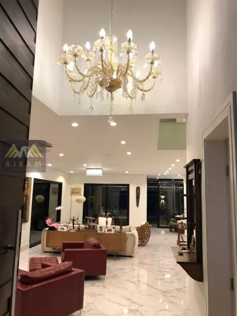 Casa com 4 quartos à venda, 500m2 em Tamboré, Santana De Parnaiba - SP - imagem 3 Foto 3 de Casa com 4 quartos à venda, 500m2 em Tamboré, Santana De Parnaiba - SP