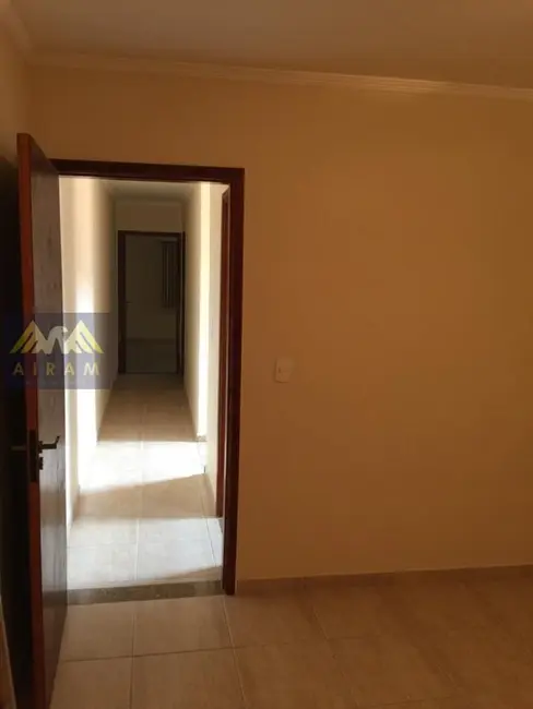 Casa com 3 quartos à venda, 220m2 em Pestana, Osasco - SP - imagem 7 Foto 7 de Casa com 3 quartos à venda, 220m2 em Pestana, Osasco - SP