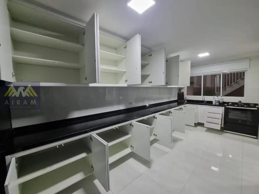 Foto 7 de Casa com 3 quartos à venda, 179m2 em Umuarama, Osasco - SP