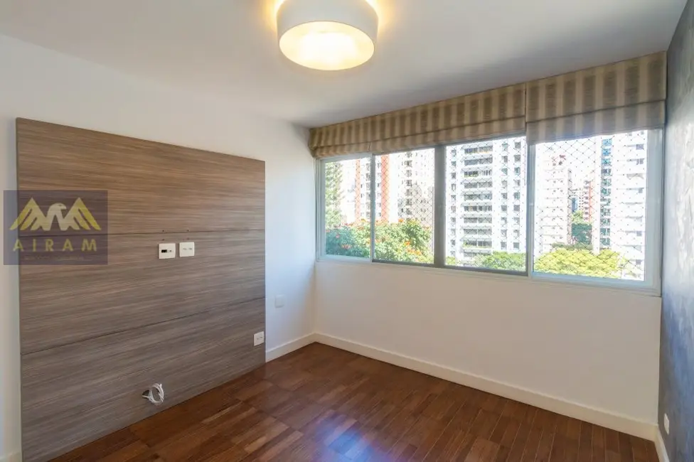 Apartamento com 2 quartos à venda, 89m2 em Vila Nova Conceição, São Paulo - SP - imagem 3 Foto 3 de Apartamento com 2 quartos à venda, 89m2 em Vila Nova Conceição, São Paulo - SP