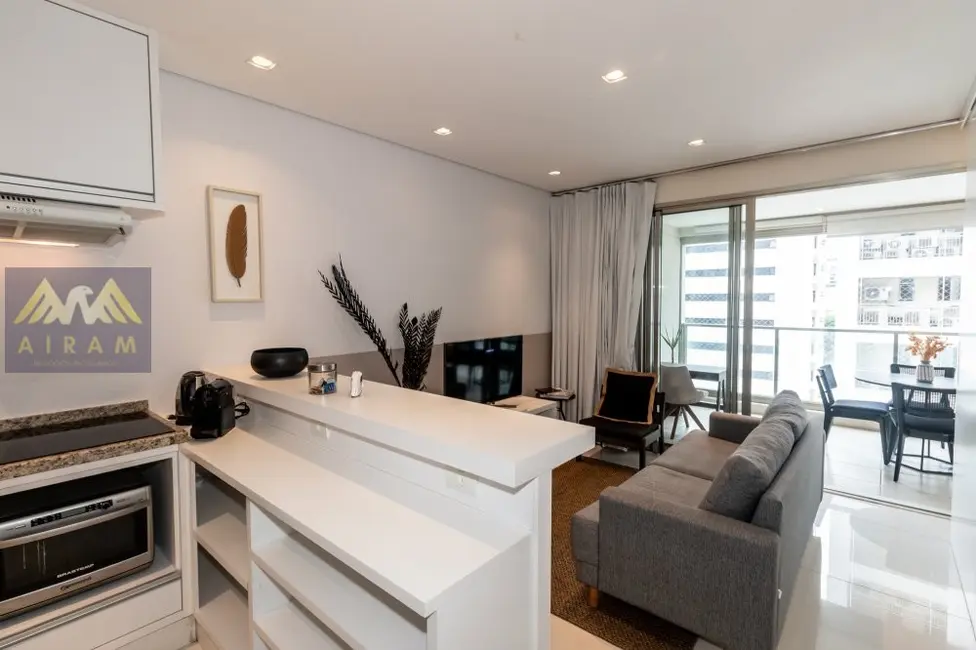 Apartamento com 1 quarto à venda, 62m2 em Jardim Europa, São Paulo - SP - imagem 2 Foto 2 de Apartamento com 1 quarto à venda, 62m2 em Jardim Europa, São Paulo - SP