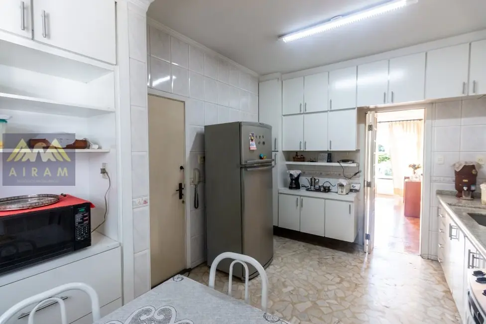Apartamento com 3 quartos à venda, 126m2 em Bela Vista, São Paulo - SP - imagem 8 Foto 8 de Apartamento com 3 quartos à venda, 126m2 em Bela Vista, São Paulo - SP