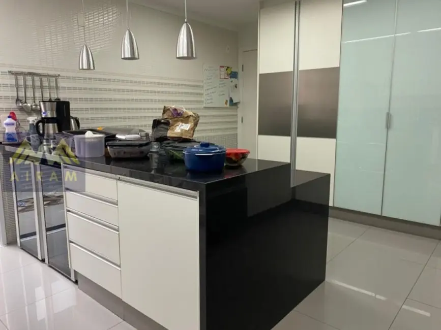 Casa com 4 quartos à venda, 450m2 em Tamboré, Santana De Parnaiba - SP - imagem 9 Foto 9 de Casa com 4 quartos à venda, 450m2 em Tamboré, Santana De Parnaiba - SP