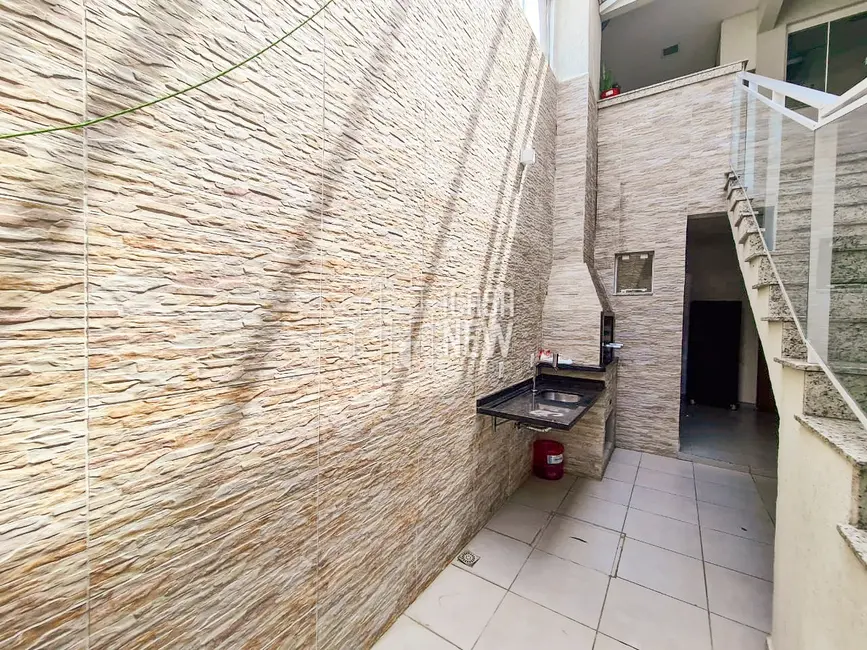 Sobrado com 3 quartos à venda, 178m2 em Pinheirinho, Curitiba - PR - imagem 8 Foto 8 de Sobrado com 3 quartos à venda, 178m2 em Pinheirinho, Curitiba - PR