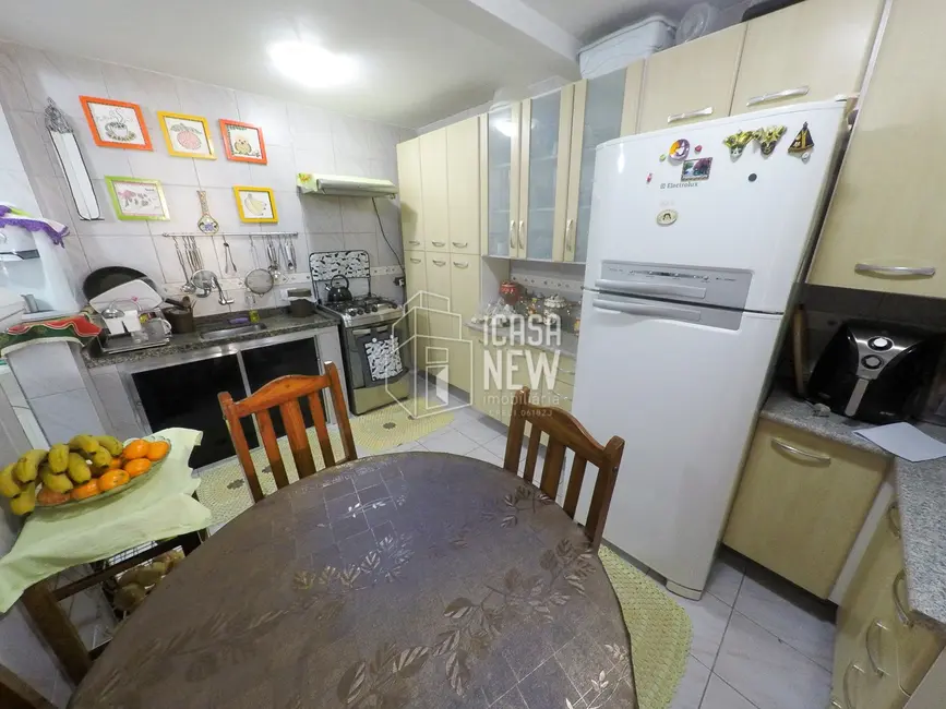 Sobrado com 3 quartos à venda, 100m2 em Alto Boqueirão, Curitiba - PR - imagem 6 Foto 6 de Sobrado com 3 quartos à venda, 100m2 em Alto Boqueirão, Curitiba - PR