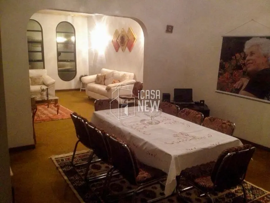 Casa com 4 quartos à venda, 286m2 em Zona 05, Maringa - PR - imagem 9 Foto 9 de Casa com 4 quartos à venda, 286m2 em Zona 05, Maringa - PR